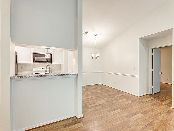 529 Warm Springs Cir