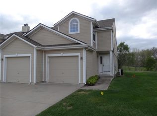 5750 NW Plantation Dr, Lees Summit, MO 64064