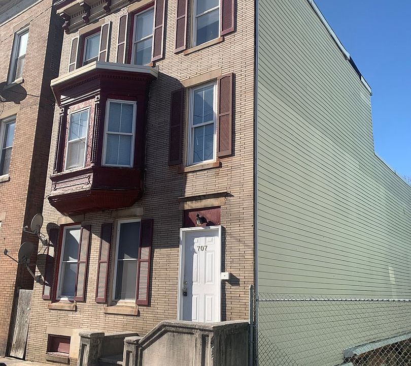 1st image of 707 E Market St APT 4