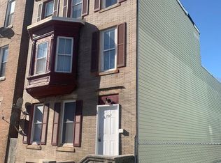 707 E Market St APT 4, York, PA 17403
