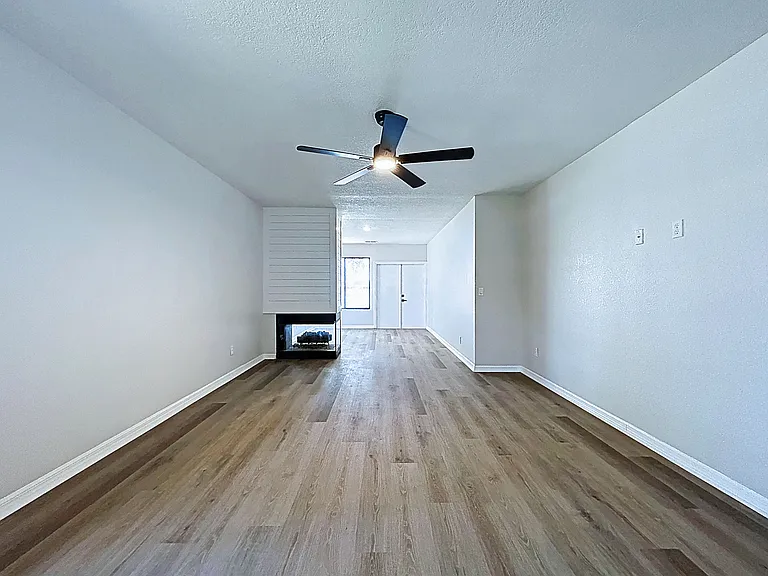 2881 Hammock Dr — Photo 17