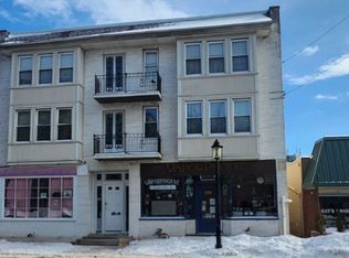 33 N York Rd, Hatboro, PA 19040