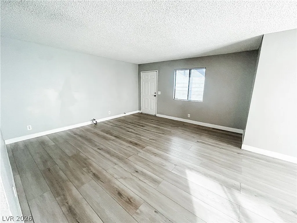 Building Photo - 1305 Kari Lee Ct #A