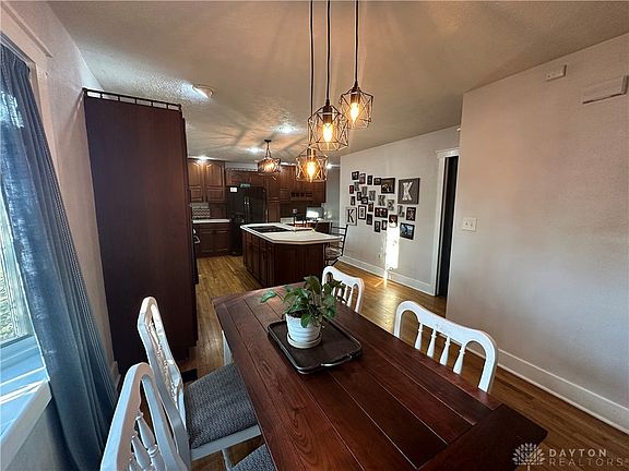 3rd image of 405 E Main St