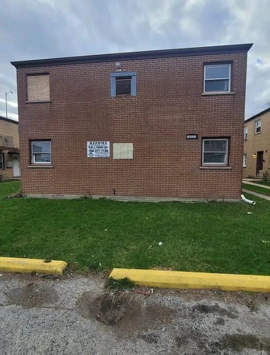 14521 S Richmond Ave #2