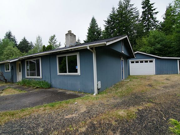 2nd image of 111 SE Highland Dr