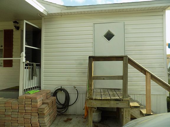 3rd image of 9811 Birch Way