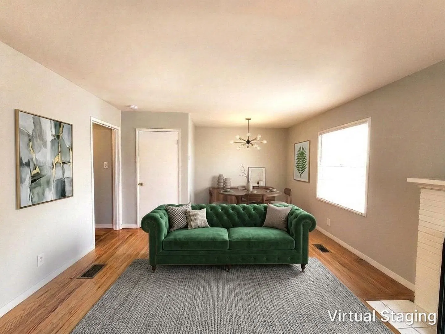 three bedroom home in Burlingame — Photo 4