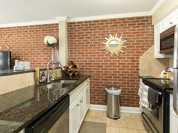 4th image of 4523 Holly St APT 105