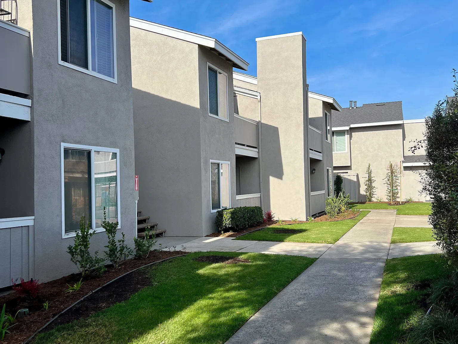 Sunrise Apartments — Photo 4