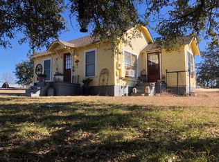 808 N McDurmitt, Hamilton, TX 76531