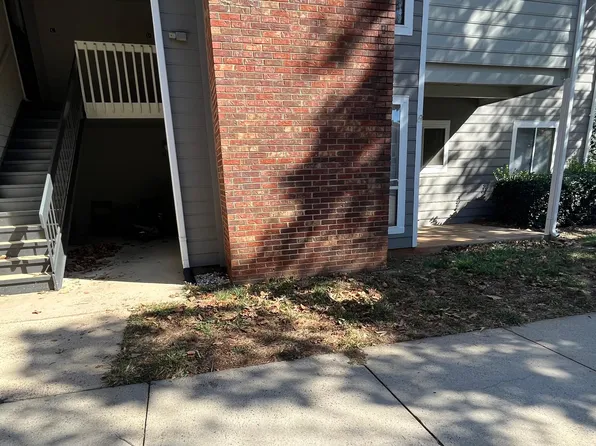 3215 Heathstead Pl, Charlotte, NC