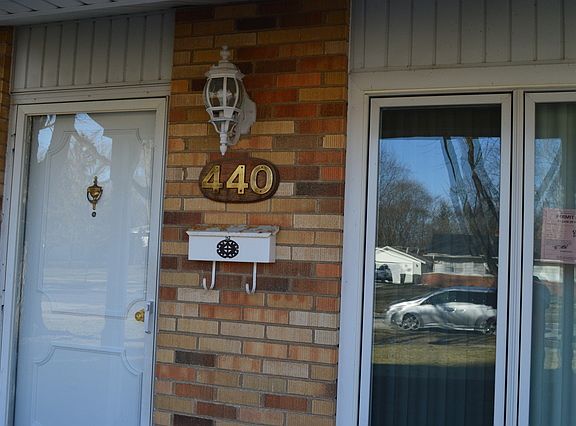 3rd image of 440 Ashland St