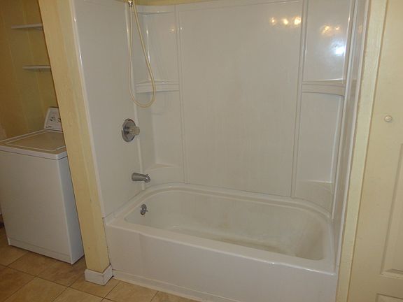 4th image of 138 Hecla St #2