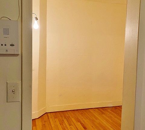 2nd image of 517 E 12th St #Ten10