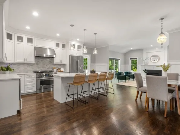 119 Charlesbank Rd #2, Newton, MA 02458