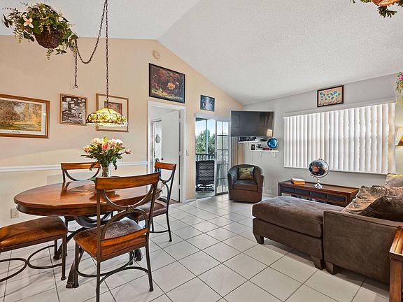 3rd image of 1676 SE Green Acres Cir APT Ii201