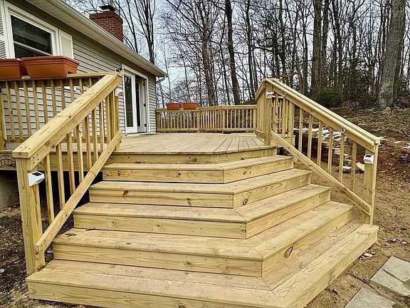 3rd image of 148 Coal Landing Rd