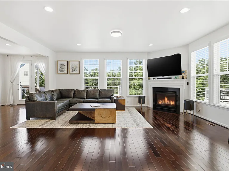 42522 Stratford Landing Dr — Photo 8