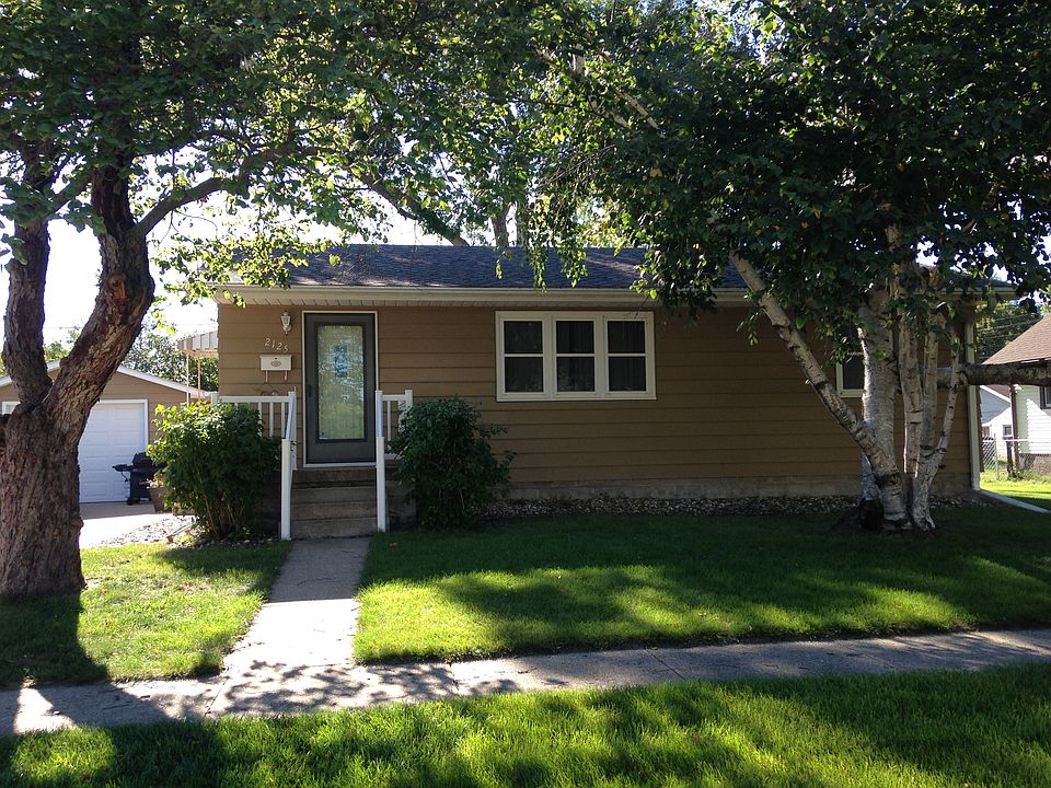 1st image of 2125 Metropolitan St