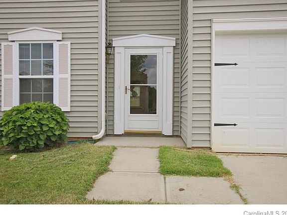 4th image of 192 Boiling Brook Dr