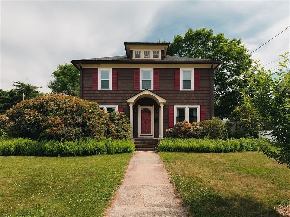 1st image of 8 Liberty St