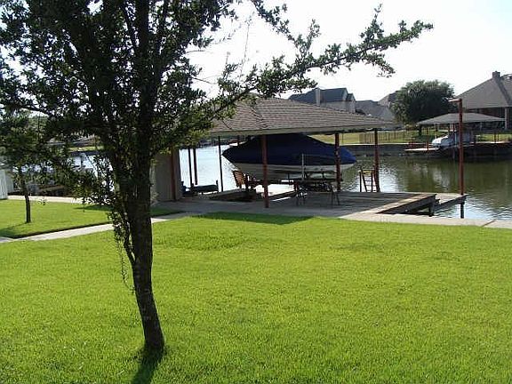 3rd image of 1104 Mallard Way