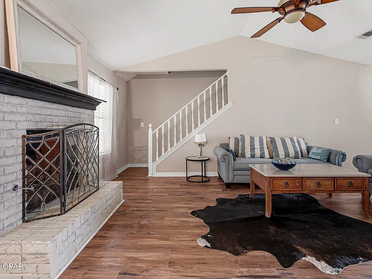 855 Mande Ct — Photo 11