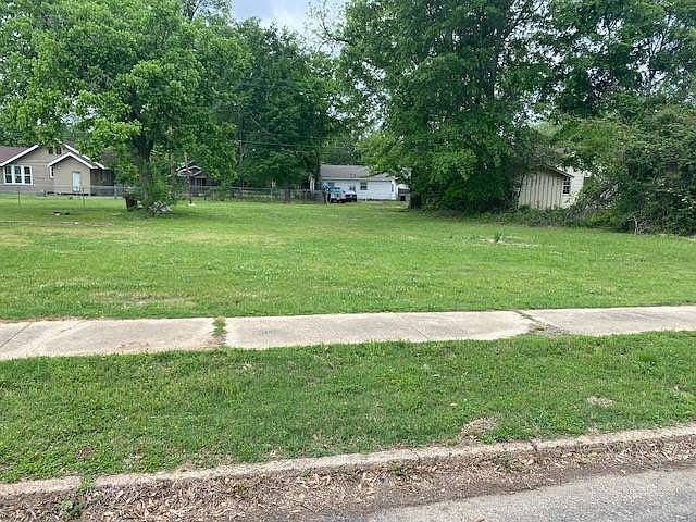 1st image of 2103 Pecan St