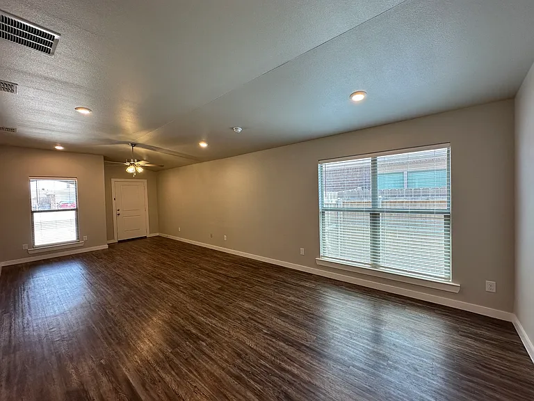 3402 Tiffin Ave #A — Photo 6