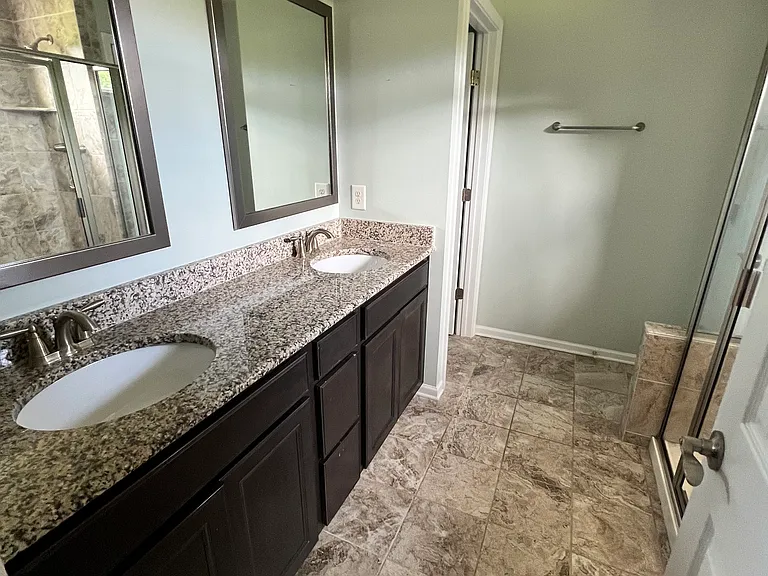 1051 Abberley Cir — Photo 13