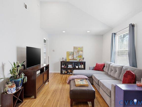 5th image of 1016 Crafton Ln