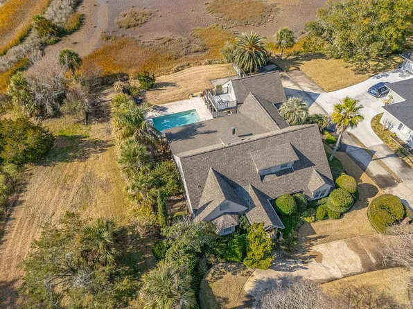 4118 Riverside Dr, Brunswick, GA 31520