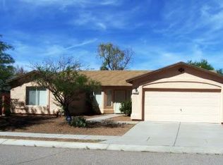 10143 E Canyon Meadow Dr, Tucson, AZ 85747