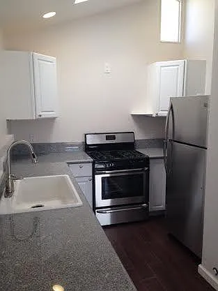 8401 Sunrise Ave — Photo 4
