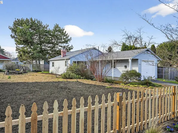 8025 N Chase Ave, Portland, OR 97217