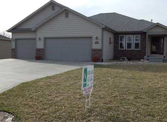 1st image of 3204 Wilson Dr