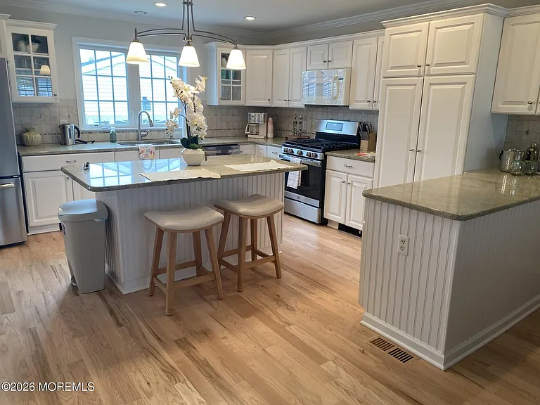 21 Jersey City Ave — Photo 9
