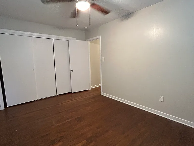 Maywood Cir — Photo 14