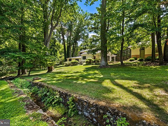 4th image of 10935 Nacirema Ln