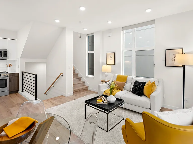 109 22nd Ave E #F-1 — Photo 4
