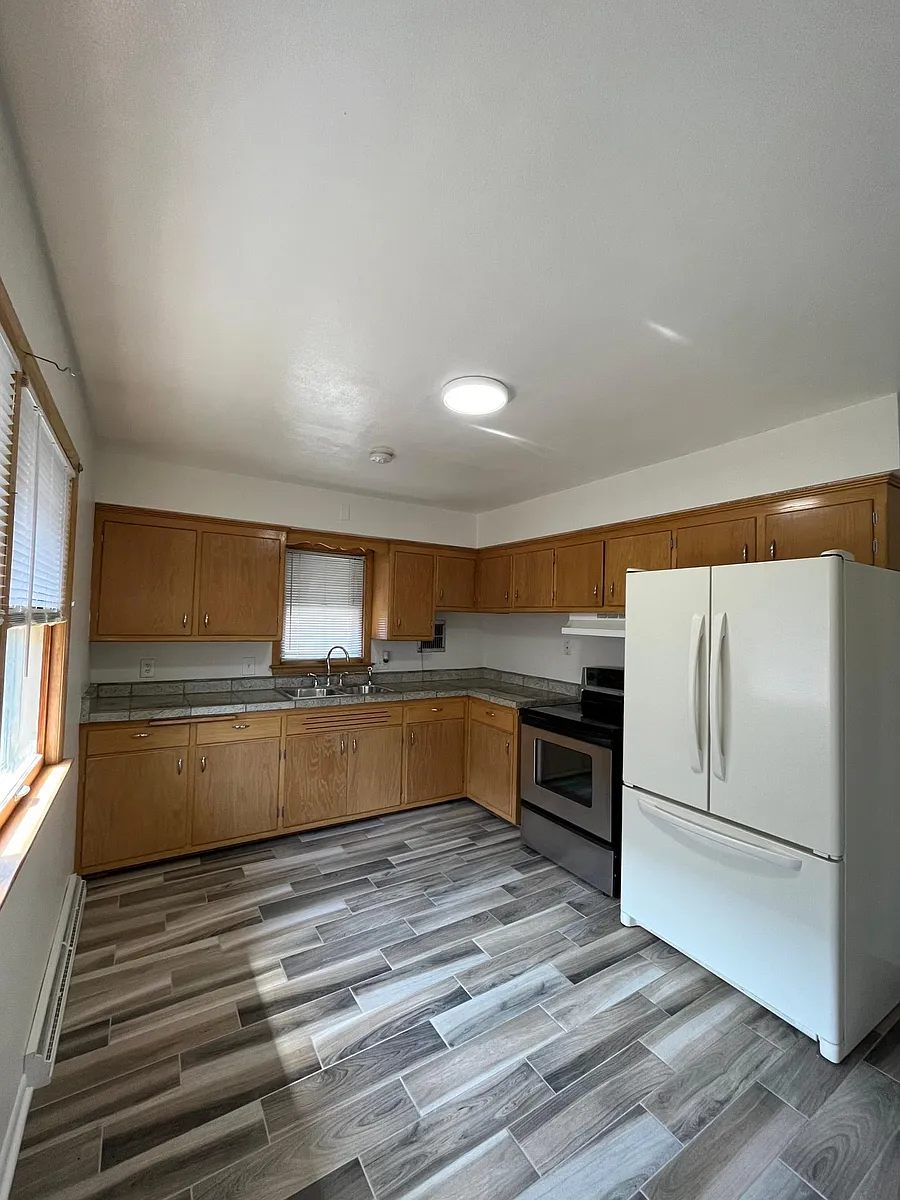 Building Photo - 4141 N 84th St #4141