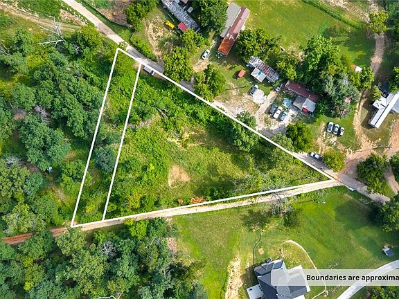 4th image of 1902 Sunshine Rd