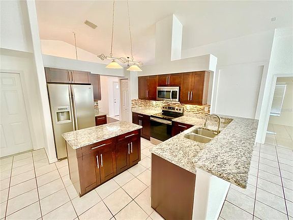 2nd image of 1842 Winwood Dr