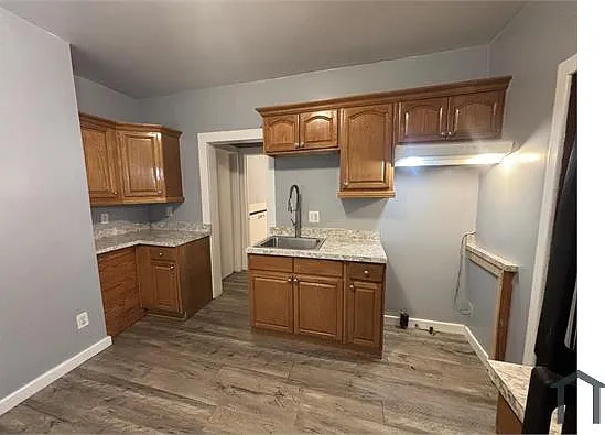 3 bed, 1300 sqft, $2,000 — Photo 4