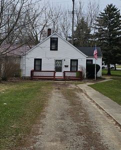 6377 Chard St, Marlette, MI, 48453