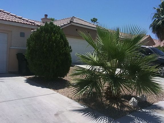 3rd image of Knoll Ct