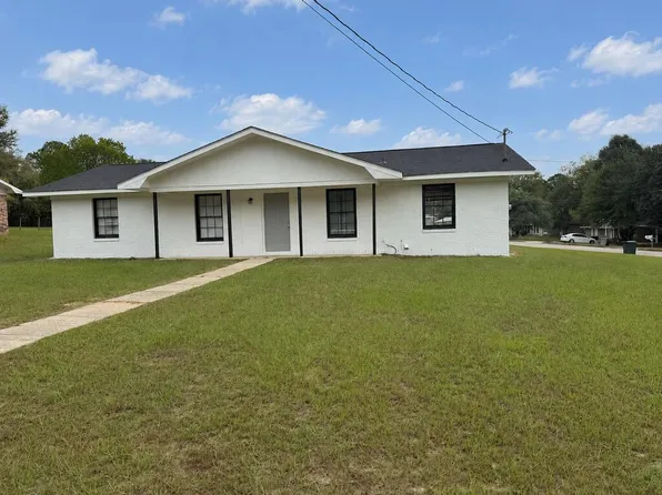 299 Green Village Rd, Ozark, AL 36360