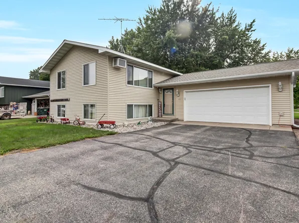 501 Kirkwall Dr, Waite Park, MN 56387