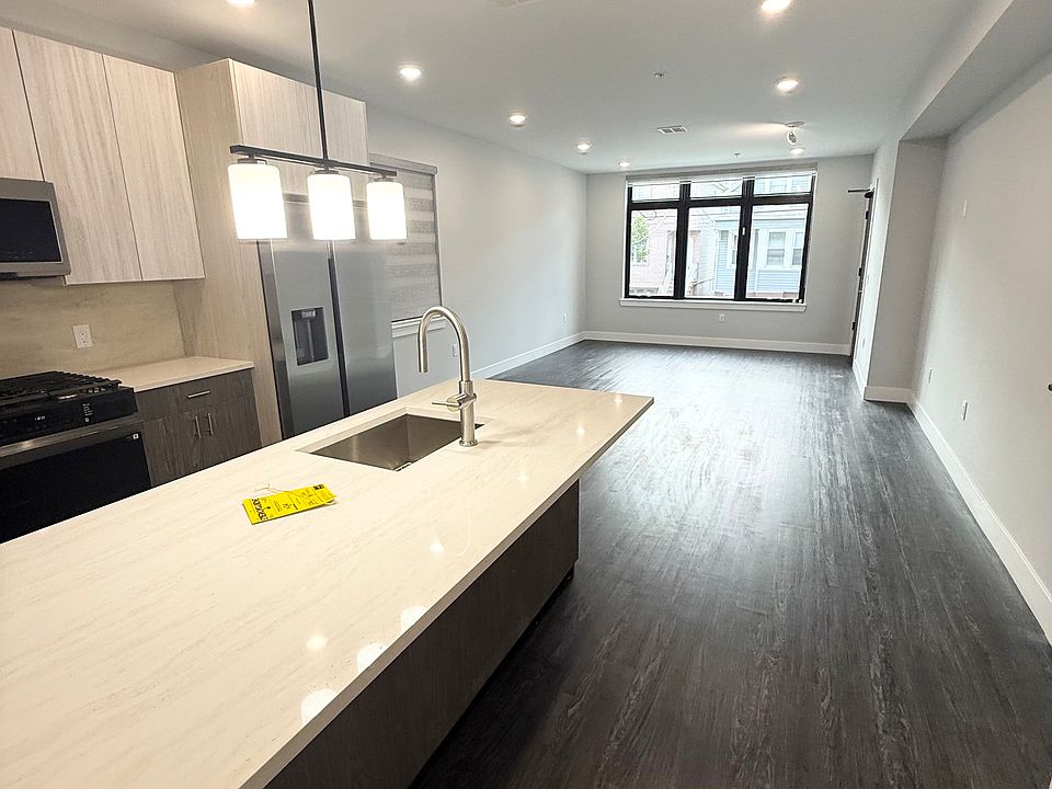 1st image of 6111 Jackson St #2